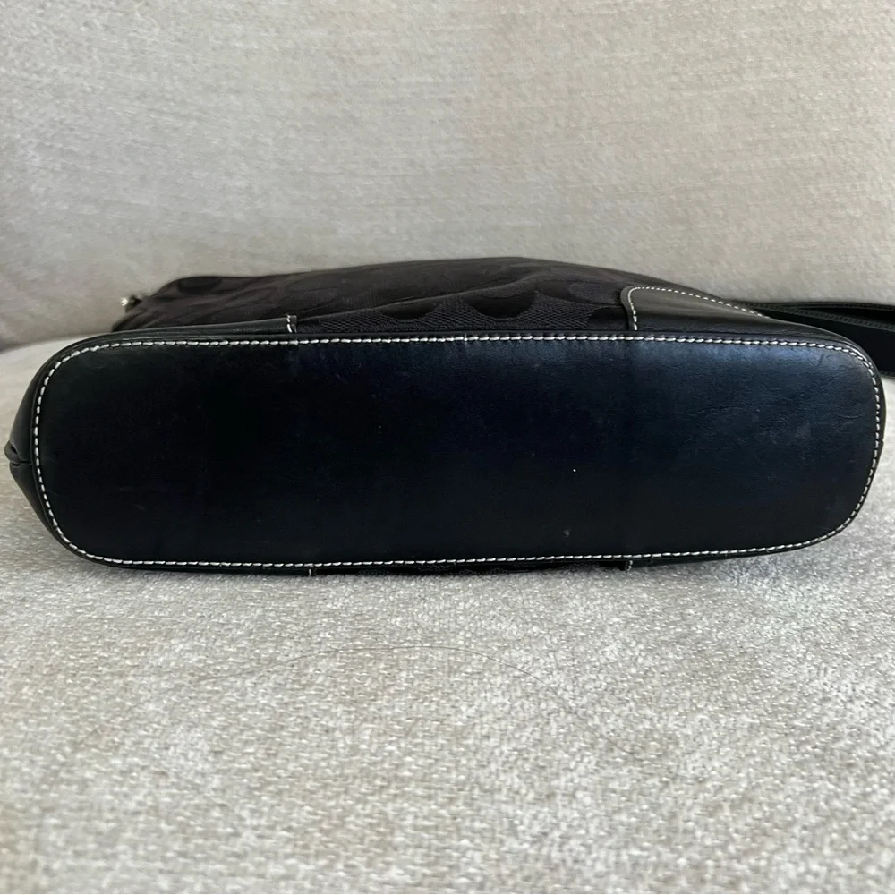 VTG Coach Black Canvas Signature Monogram Crossbody Bag White Stitching K2K-6347 - Picture 4 of 15